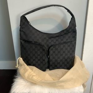 Authentic Gucci black fabric tote bag - broken zippers